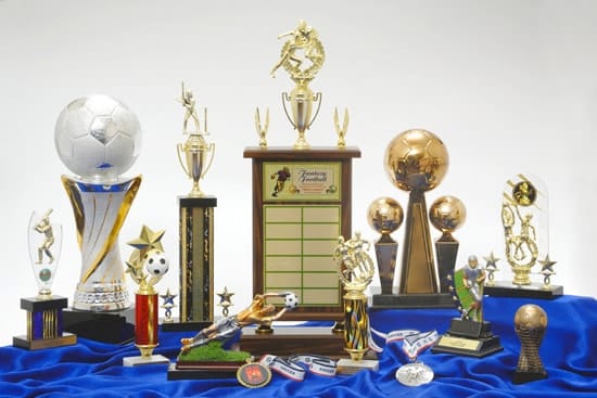 trophies and award company in qatar